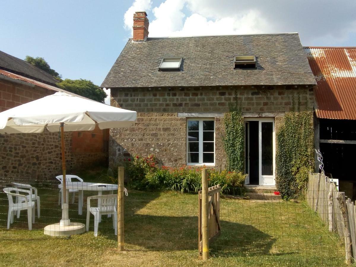 Le Domaine Villa Saint-Symphorien-des-Monts Eksteriør bilde